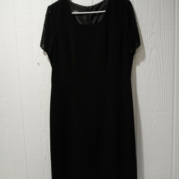 AGB black dress size 10 lacy beeded sleeve - Picture 11 of 16